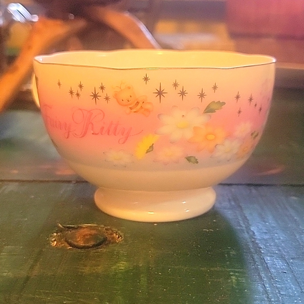 You hello Kitty teac cups